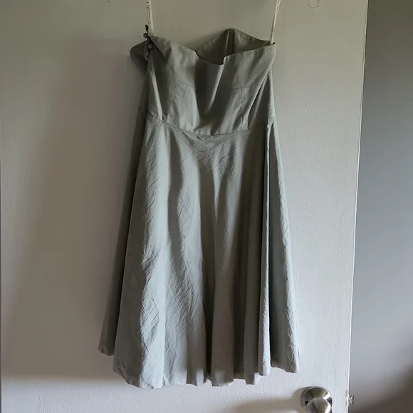 Dress - Picture 2 of 2